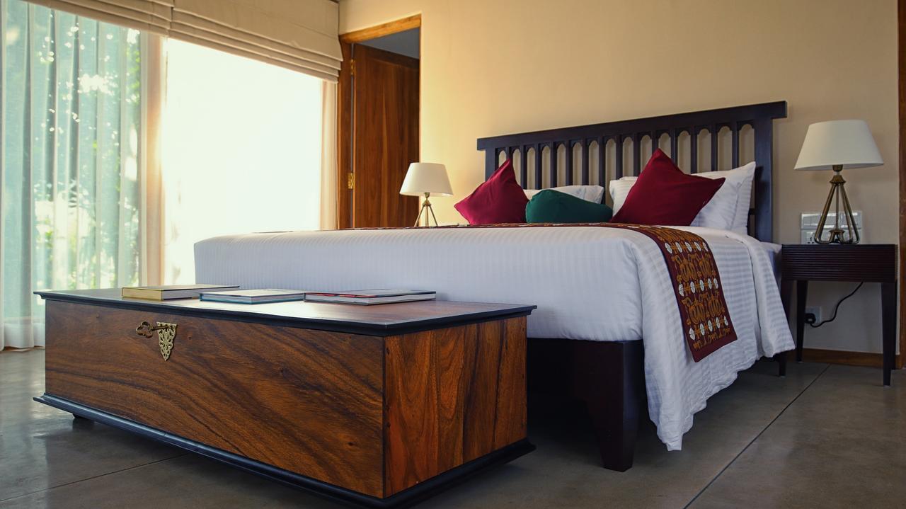 Kings Pavilion Luxury Hotel Kandy Bagian luar foto