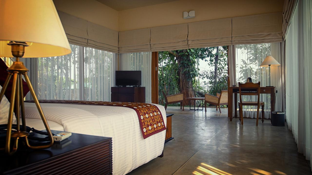 Kings Pavilion Luxury Hotel Kandy Bagian luar foto