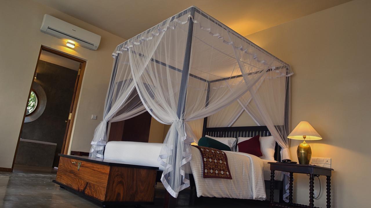 Kings Pavilion Luxury Hotel Kandy Bagian luar foto