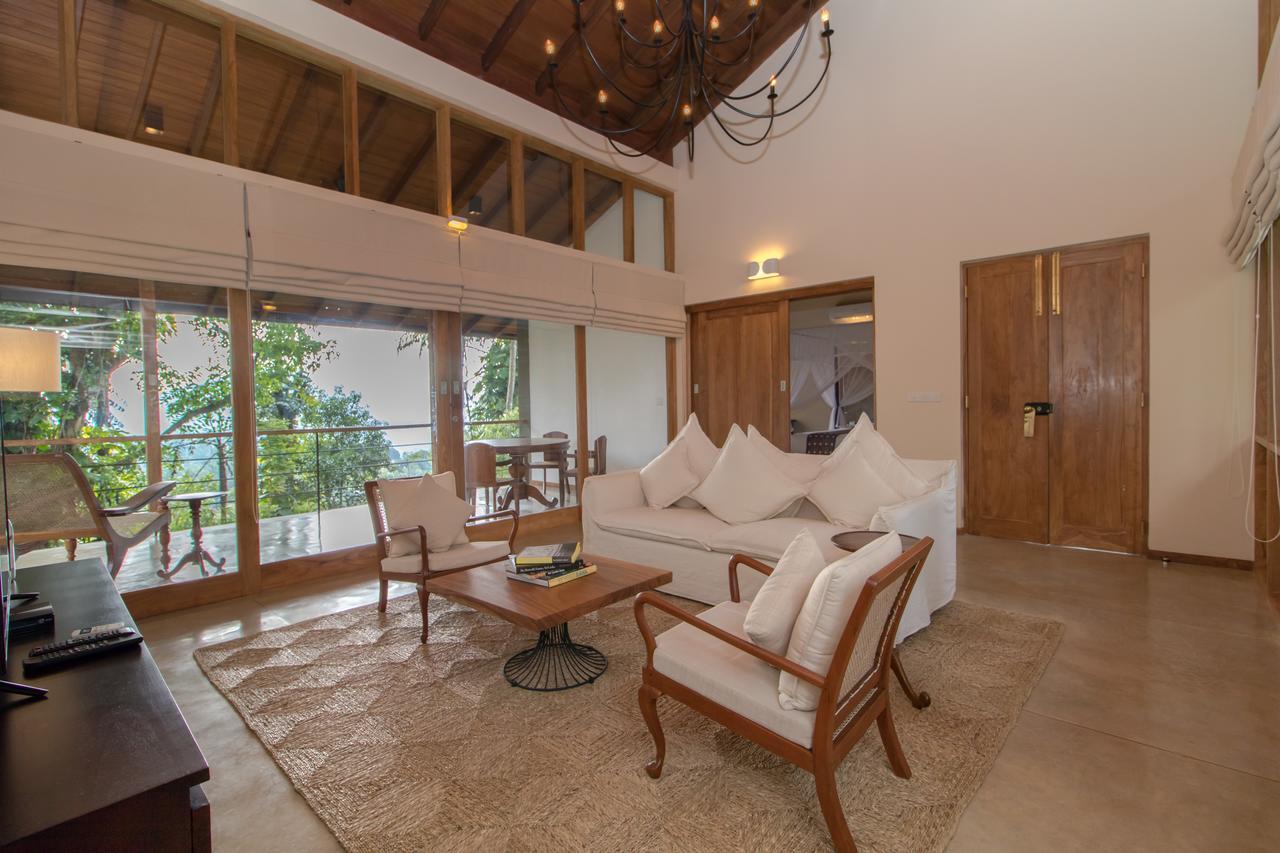 Kings Pavilion Luxury Hotel Kandy Bagian luar foto