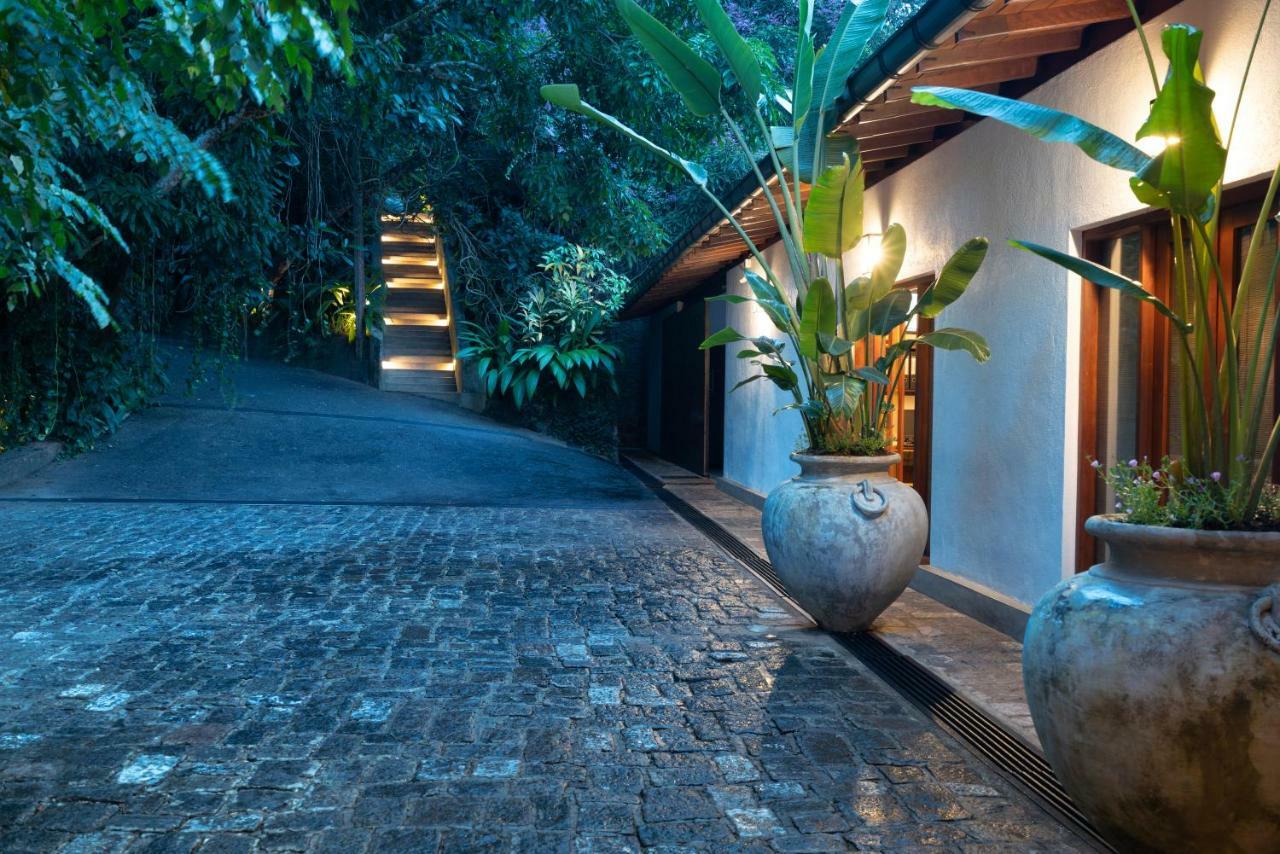 Kings Pavilion Luxury Hotel Kandy Bagian luar foto