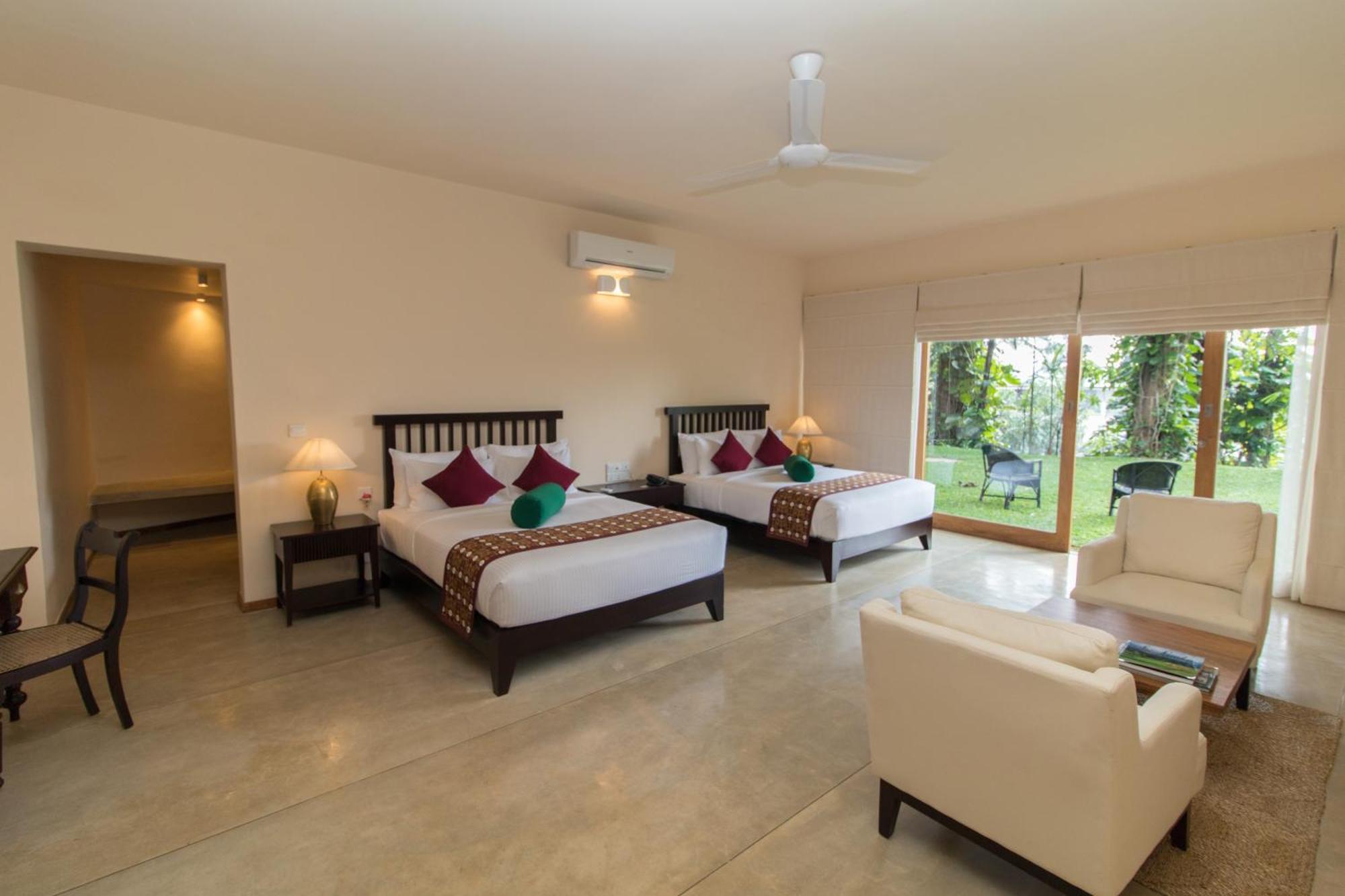 Kings Pavilion Luxury Hotel Kandy Bagian luar foto
