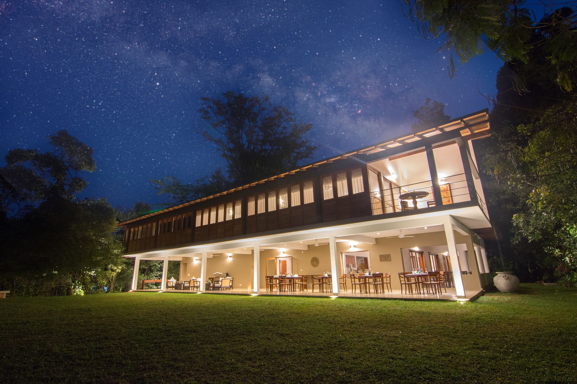 Kings Pavilion Luxury Hotel Kandy Bagian luar foto